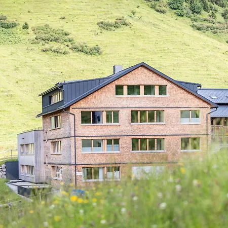 Berg Aparts Faschina - 02 Fontanella